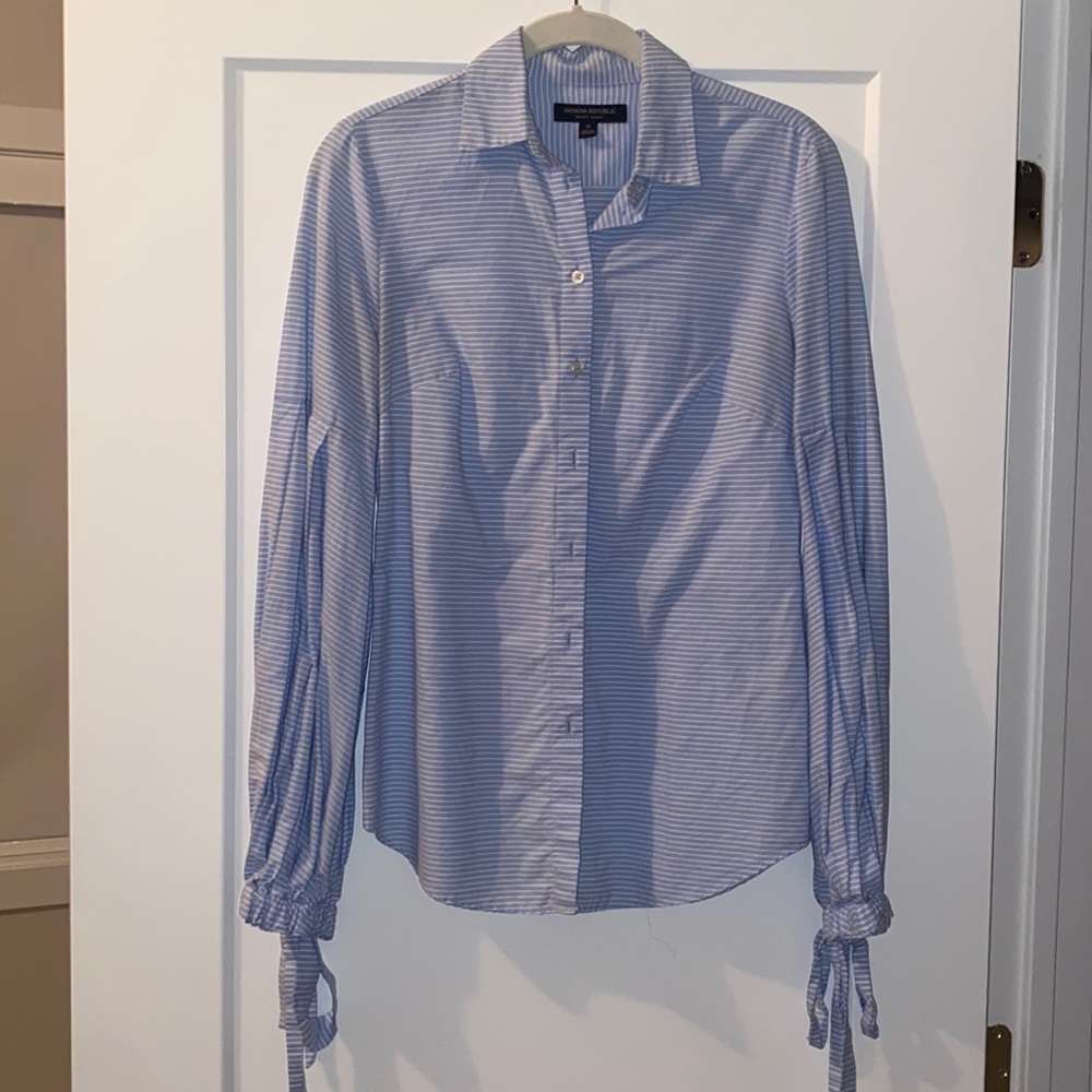 Banana republic woman’s blouse